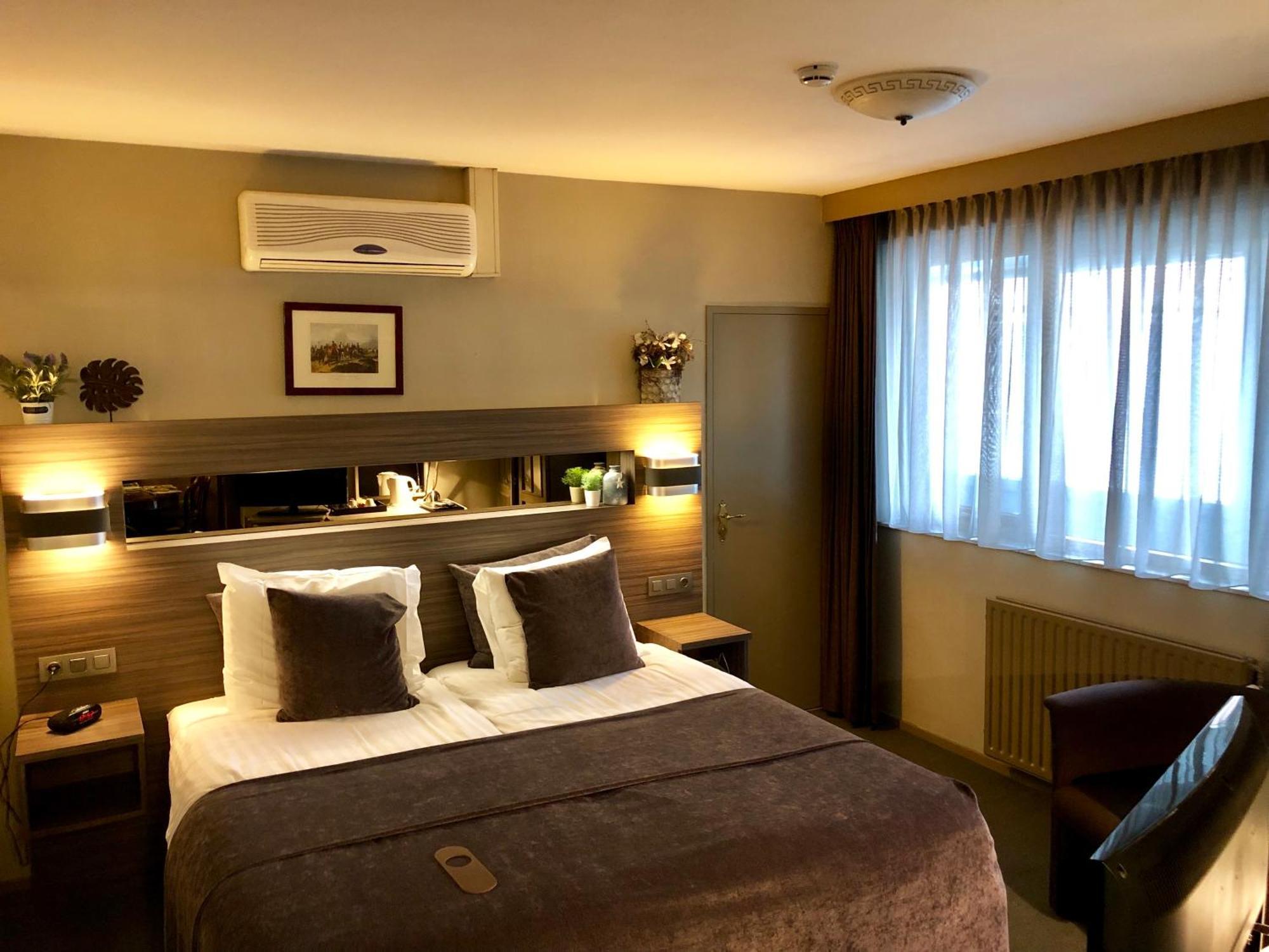 Hotel Grand Cafe De Bourgondier *